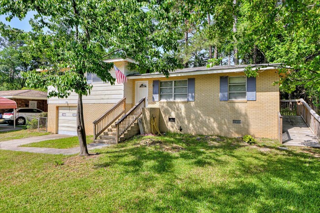 Building Photo - 1114 Terrace Cir
