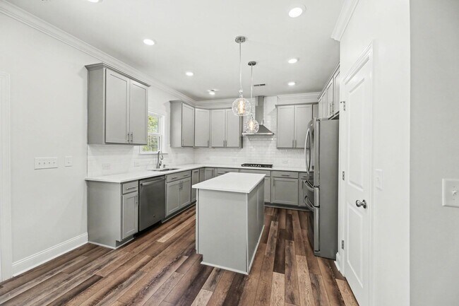 Building Photo - Modern 4BR Home in Raleigh | Great Location