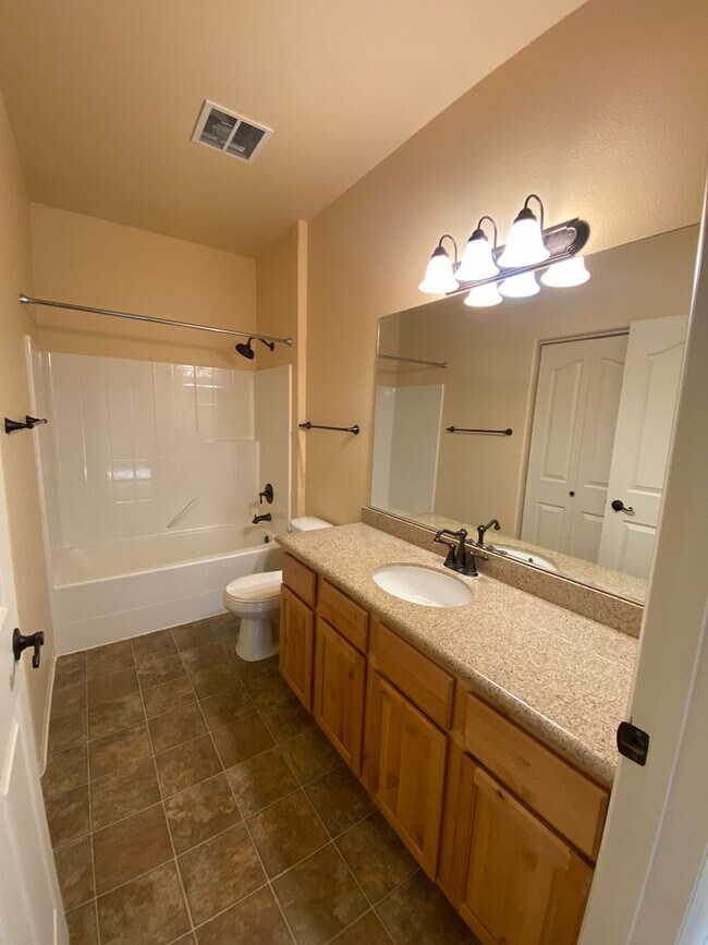 Building Photo - PHEASANT RUN CONDO (PR#37)