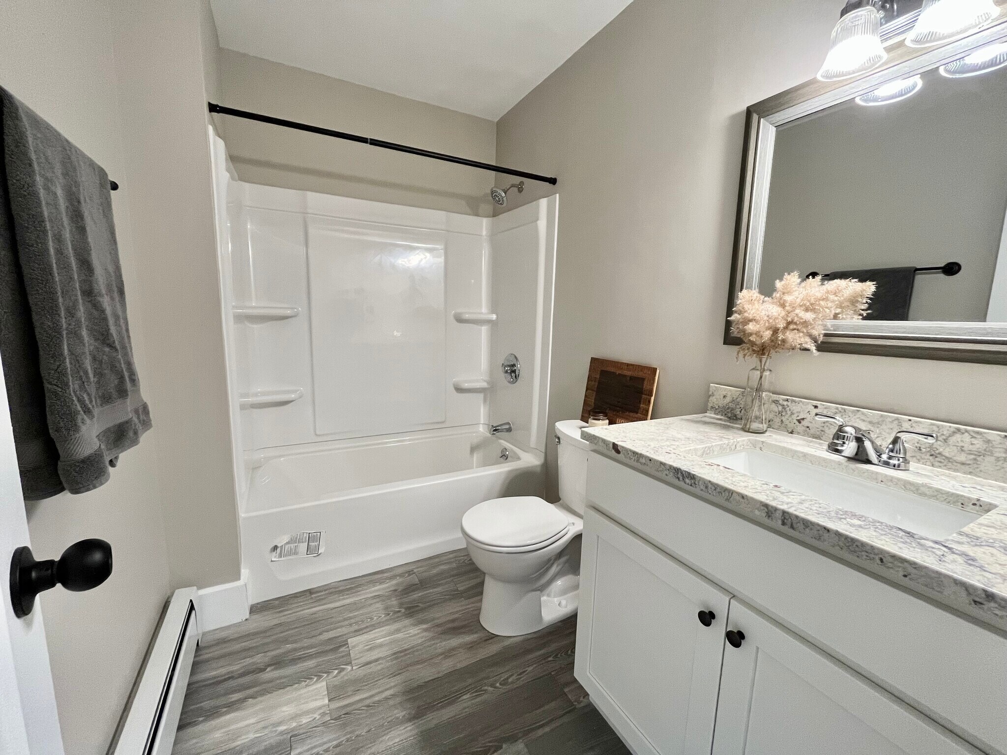 Building Photo - 86 Grove St