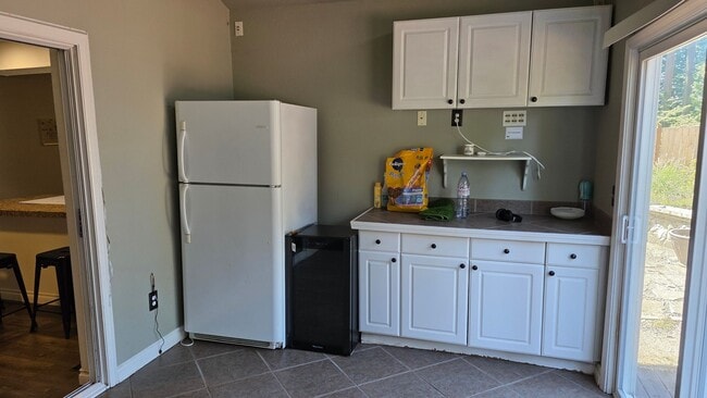 Building Photo - Heart of Puyallup Stunner; a Must See!