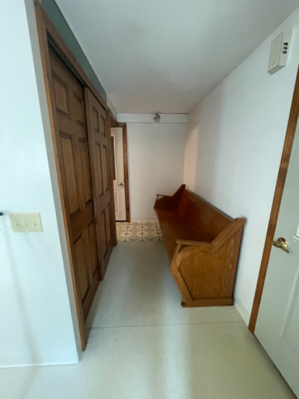 Building Photo - 1 US-1