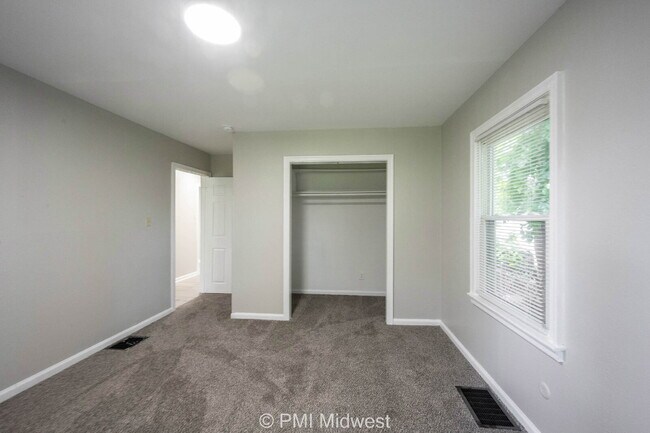 Building Photo - "Charming 3-Bedroom Home in Indianapolis –...