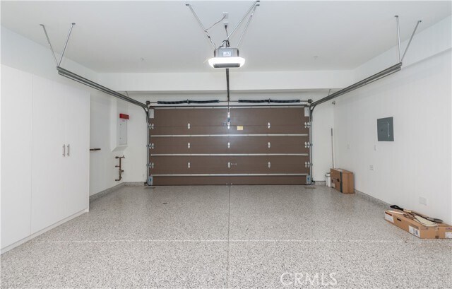 Building Photo - 152 Statura