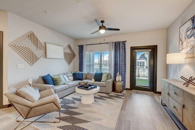 Building Photo - Bright, Spacious, and Move-In Ready