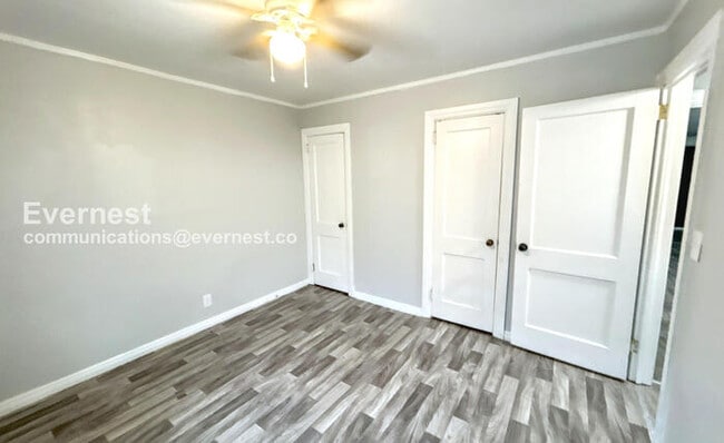 Building Photo - 2-Bedroom Home with Off-Street Parking / P...