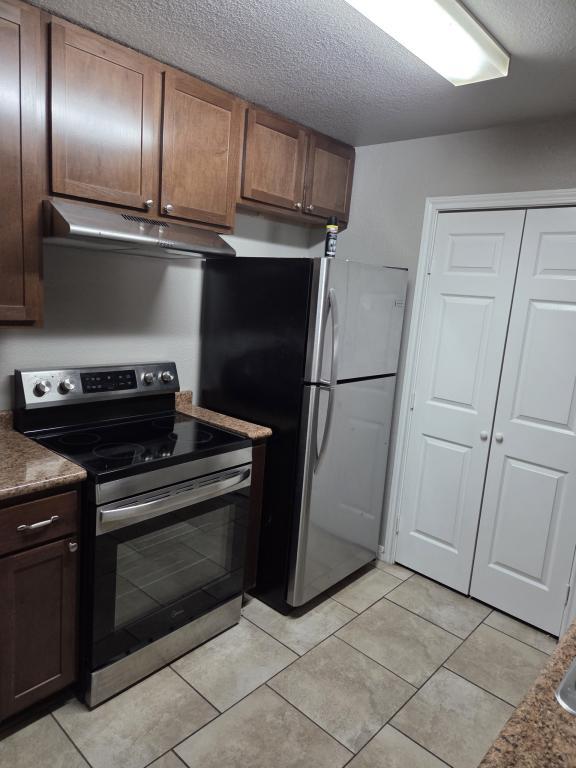 Building Photo - 305 Shirley Dr