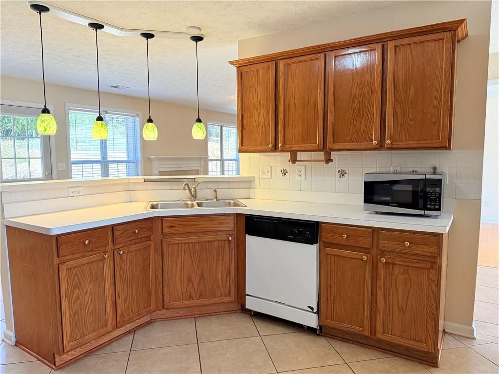 Building Photo - 975 Brushy Creek Ct