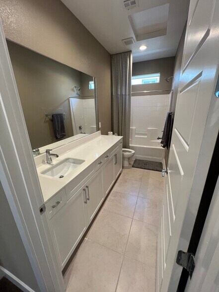 Building Photo - 11361 Gravitation Dr