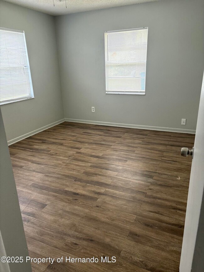 Building Photo - 10314 Usher St