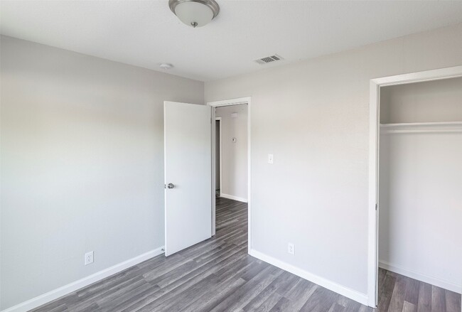Building Photo - 10309 Burmaster Ln