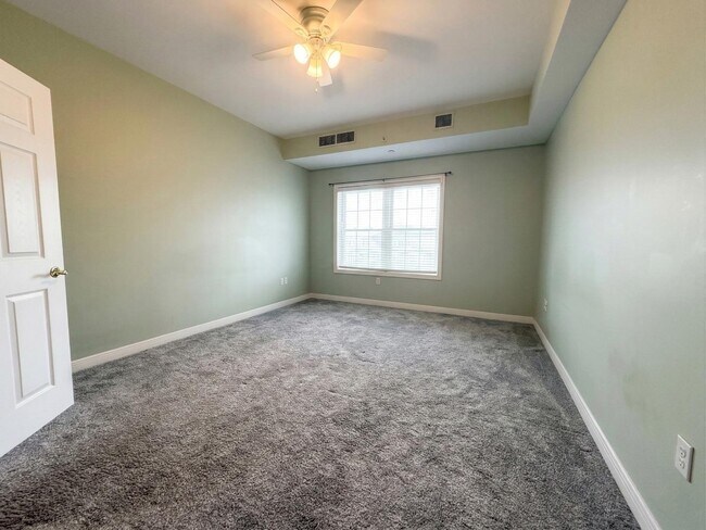 Building Photo - 8 Walnut St