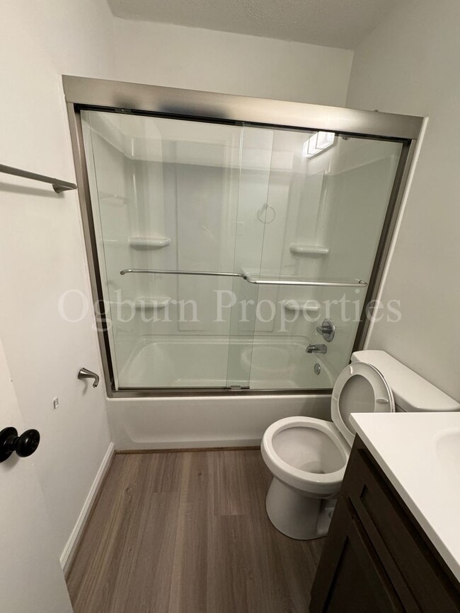 Building Photo - 208 Mayberry Ave