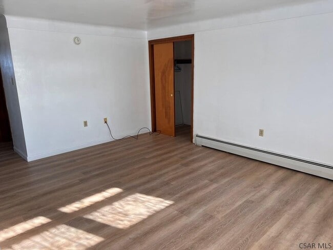 Building Photo - 129 Lulay St