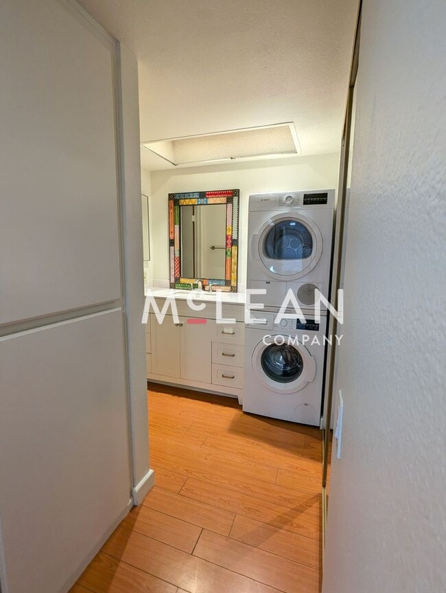 Building Photo - Amazing One Bedroom in South Palm Springs