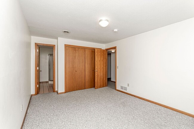 Building Photo - Please View 3D Virtual Walk-Through Before...