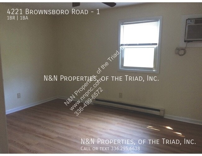 Building Photo - 4221 Brownsboro Rd