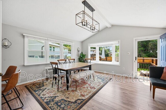 Building Photo - 6426 Carriage Dr