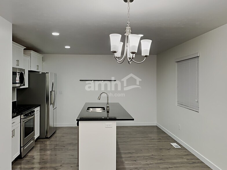 Building Photo - 6789 W Minos Pl