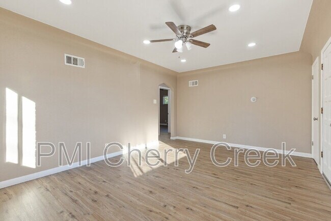 Building Photo - 2695 S Logan St