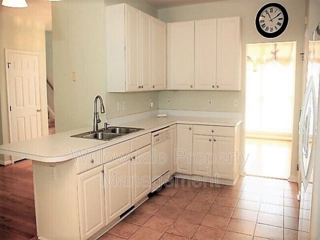 Building Photo - 1420 Opal Ct