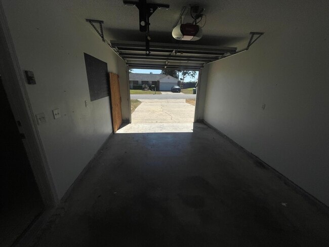 Building Photo - 106 Louise Dr