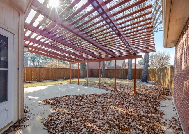 Building Photo - 7405 Stoney Point Dr