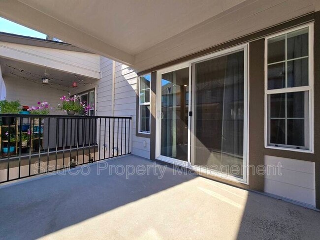 Building Photo - 16063 NW Pristine Ln