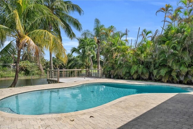 Building Photo - 3 br, 2 bath House - 4331 NW 10th St