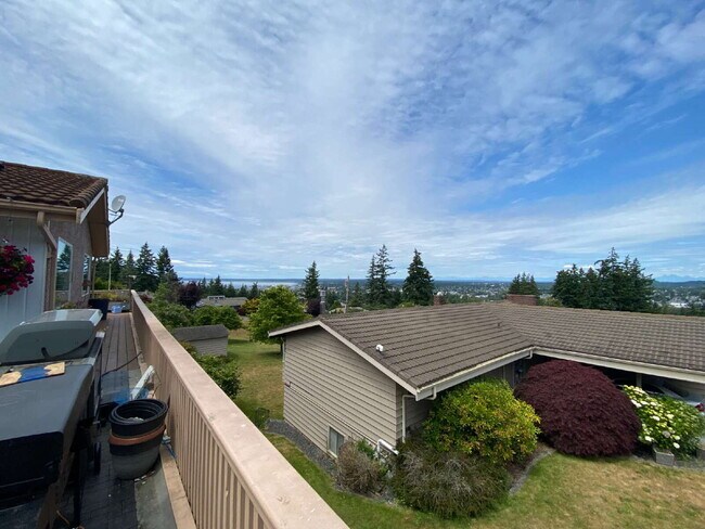 Building Photo - Spectacular Panoramic View at this 5-bed, ...