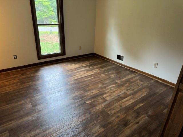 Building Photo - 2627 Twin Oaks Dr NW