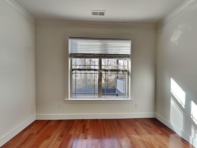 Building Photo - 430 Risen Star Dr