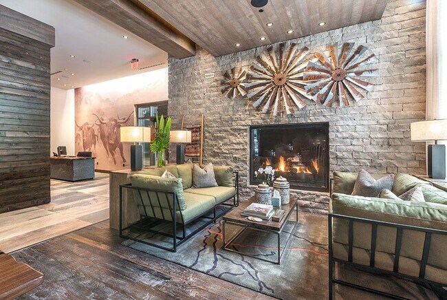 Building Photo - Luxuriously Rustic Paradise