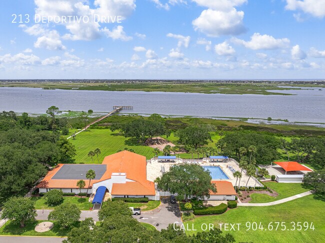 Building Photo - 213 Deportivo Dr