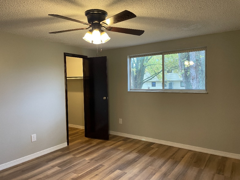 Building Photo - 5704 Duquesne Pl