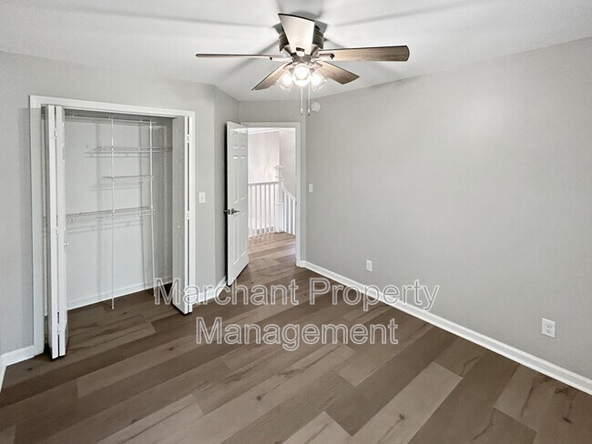 Building Photo - 7 Waxwing Ct