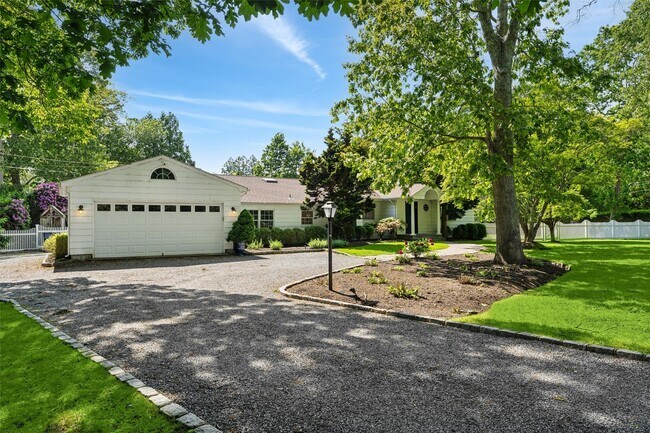 Building Photo - 129 Oneck Ln
