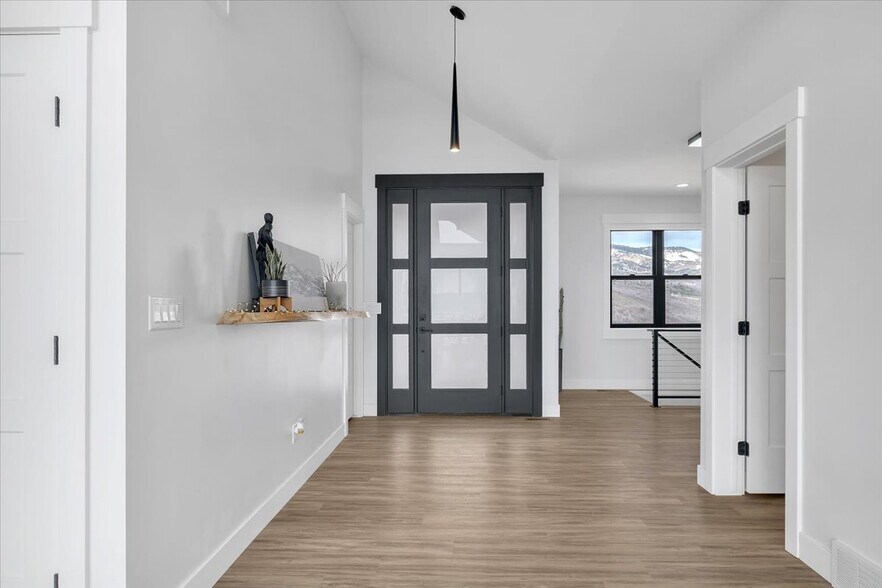 Building Photo - 1237 Sculpin Loop