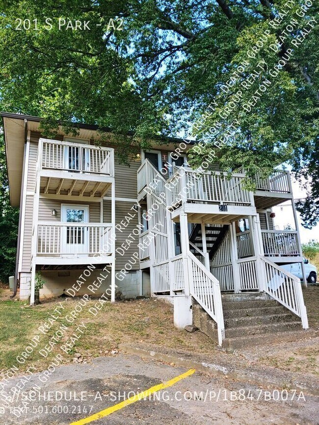 Building Photo - 201 S Park St