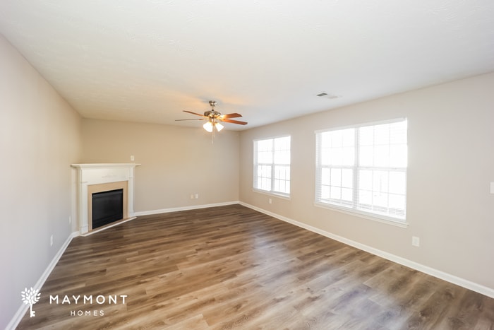 Building Photo - 313 Sarasota Ln