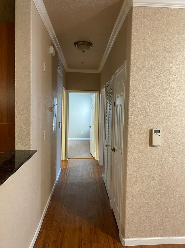 Building Photo - 8434 Walerga Rd