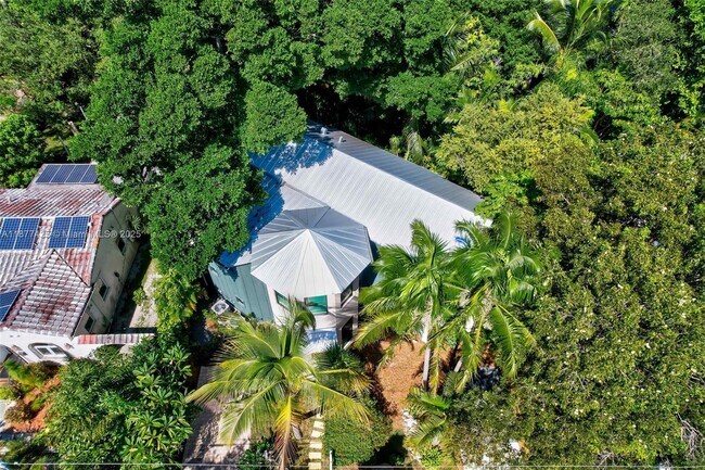 Building Photo - 2330 Overbrook St