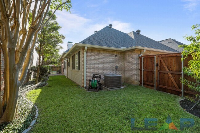 Building Photo - Beautiful 3 bedroom, 2 bath house in Irving!