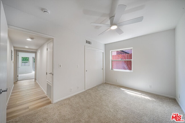 Building Photo - 726 W 37th St