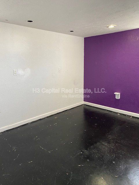 Building Photo - 1215 W Main St