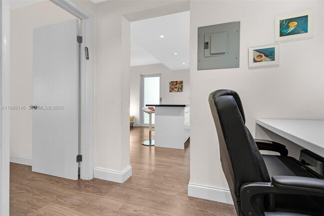 Building Photo - 1117 Meridian Ave