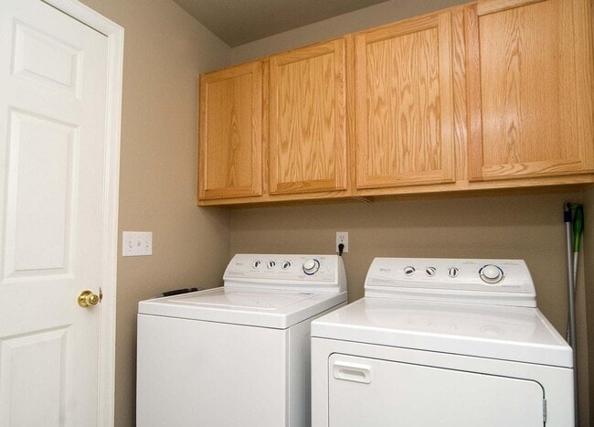 Building Photo - 4913 Spyglass Dr