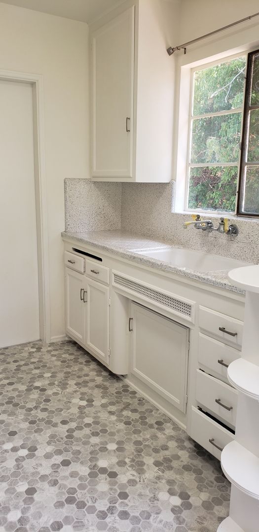 Building Photo - Cul de Sac living on large lot in El Cerrito Heights