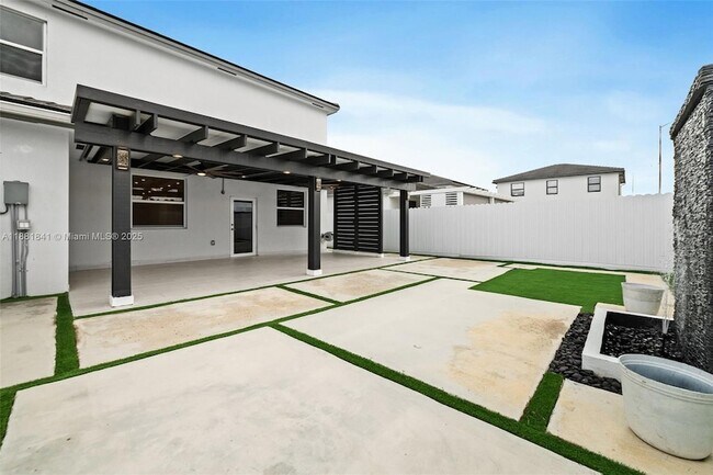 Building Photo - 13535 SW 184th Ter
