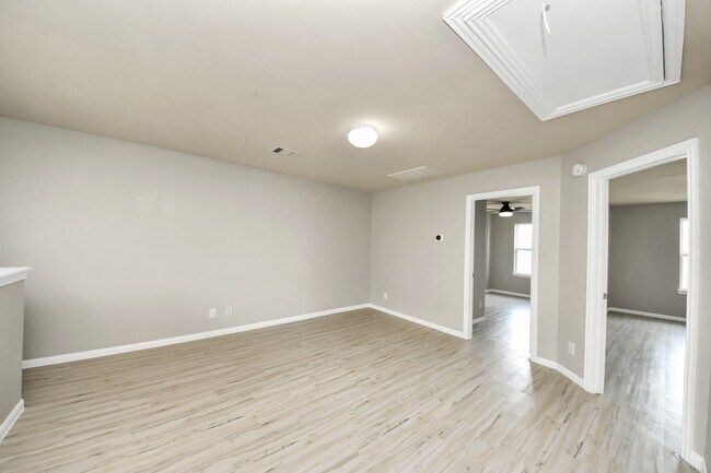 Building Photo - 7515 Morgan Ranch Tr